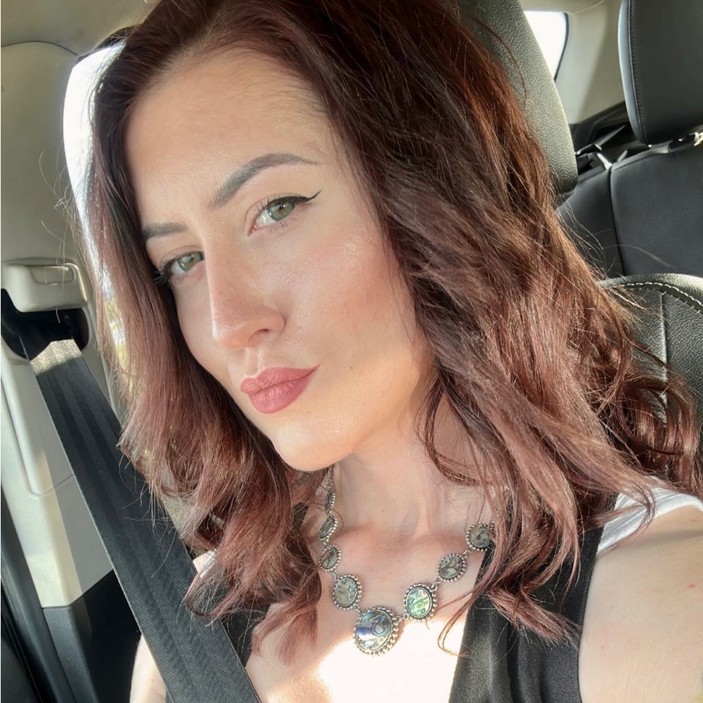 Meet your Posher, Anzhelika